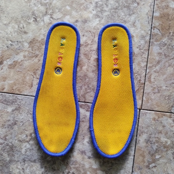 Rothy's Kids Flames slip-on sneakers, size 4 - Picture 6 of 9